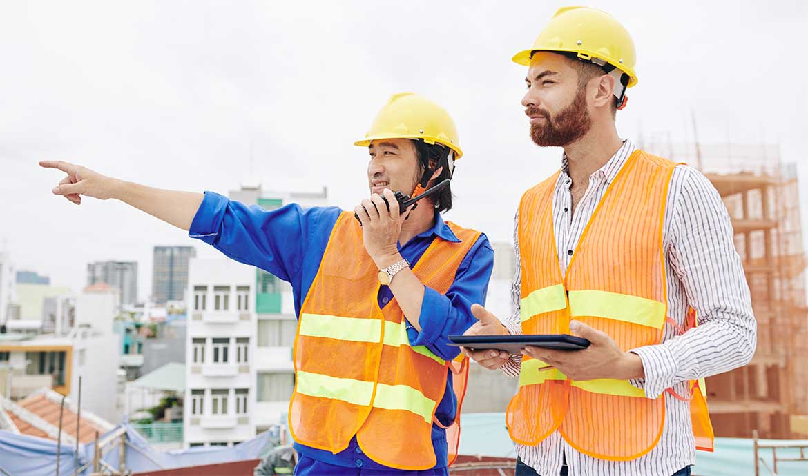 What Makes a Good Project Scheduler What Makes a Good Project Scheduler?